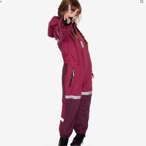 New thick, warm, waterproof snowsuit 3T